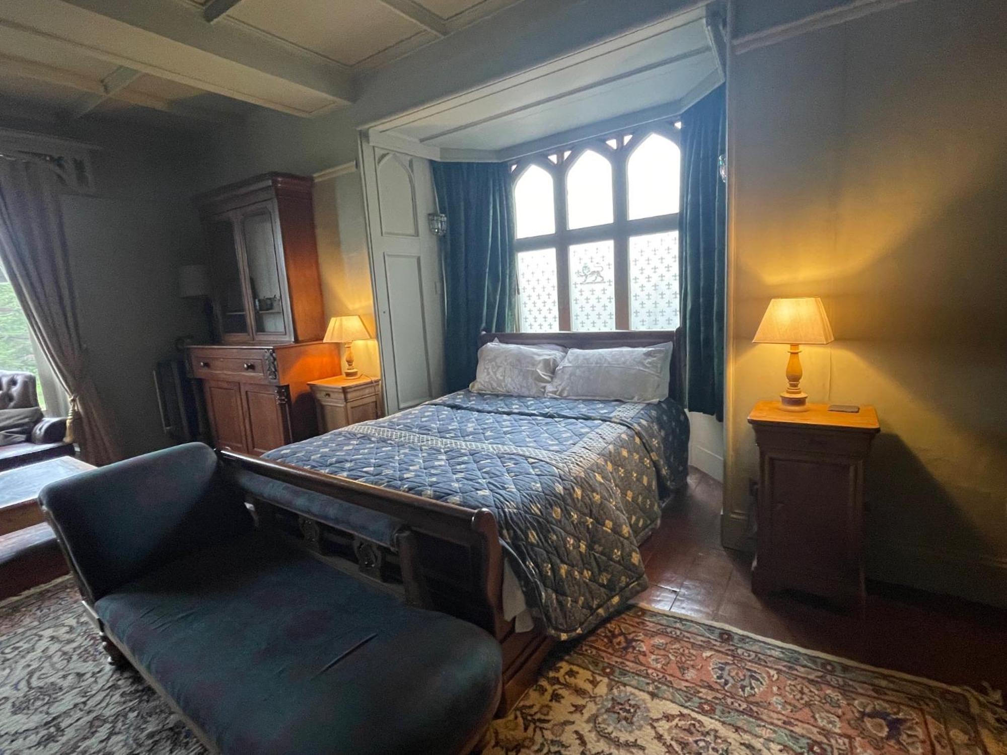 Llanerchydol Hall Suites เวลช์พูล ภายนอก รูปภาพ