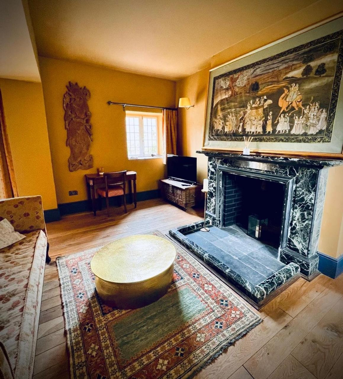 Llanerchydol Hall Suites เวลช์พูล ภายนอก รูปภาพ